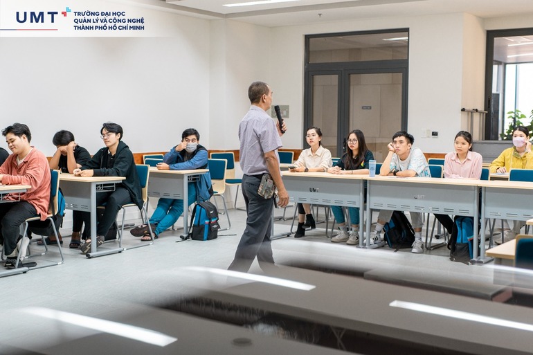 Quan hệ công chúng (PR)